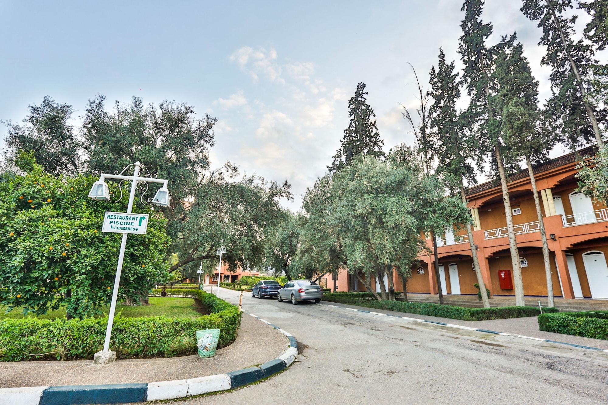 Hotel Al Bassatine Beni Mellal Exterior photo